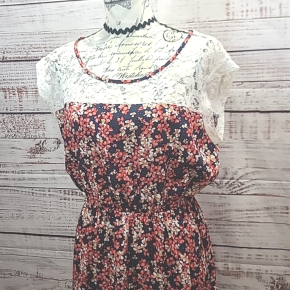 Papermoon by Stitch Fix lace floral dress - Picture 3 of 7
